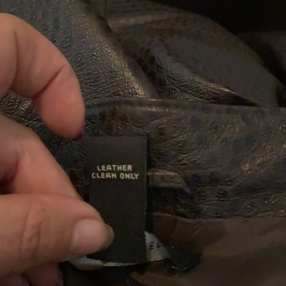 NWOT Valerie Stevens 100% genuine leather zippered moto jacket w/ great pockets. - Picture 13 of 13